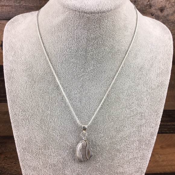 Laguna Agate Stone Pendant Necklace - Picture 2 of 12